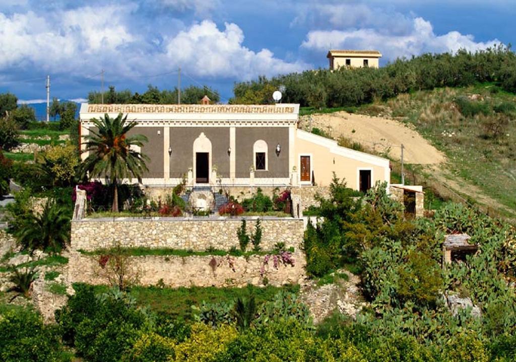 Vecchia Dimora Resort Centuripe Exterior foto